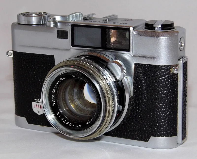 Quiet, Small, Deadly Accurate: How Rangefinders Are Outclassing SLRs on the Street